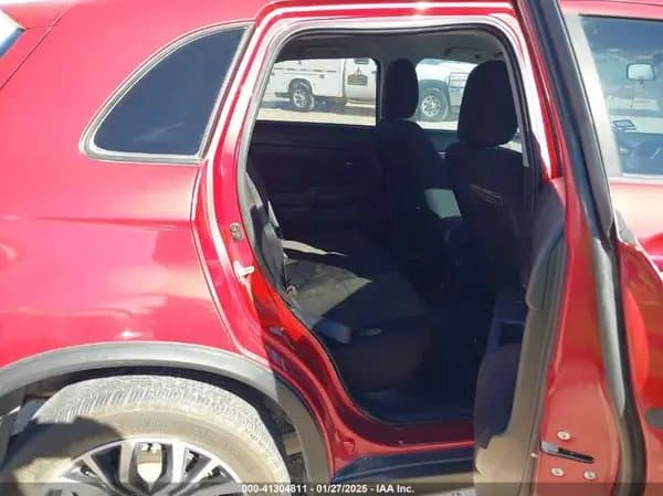 Mitsubishi Outlander 2016