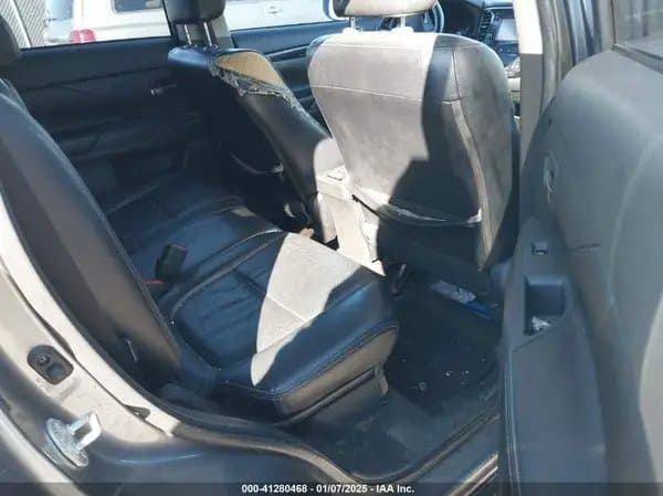 Mitsubishi Outlander 2016
