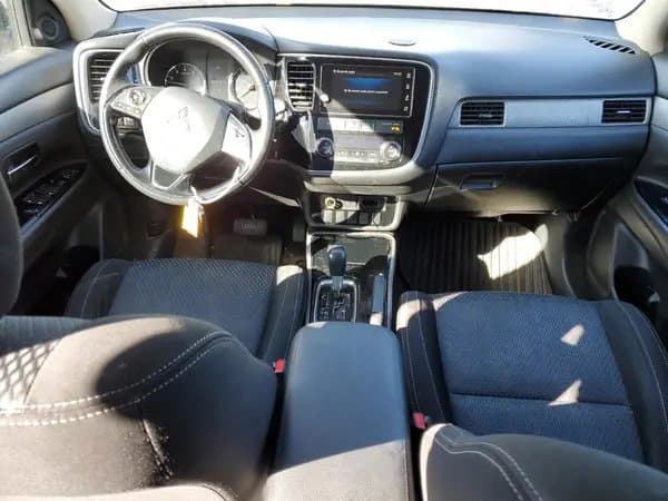 Mitsubishi Outlander 2018