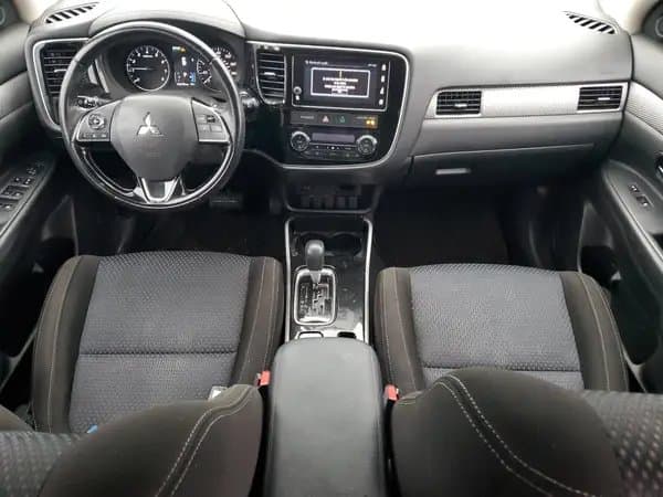 Mitsubishi Outlander 2018
