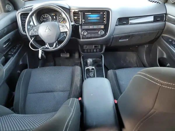 Mitsubishi Outlander 2018