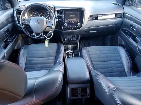 Mitsubishi Outlander 2020