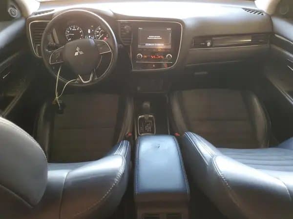 Mitsubishi Outlander 2020
