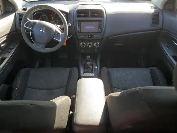 Mitsubishi Outlander 2020