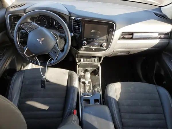 Mitsubishi Outlander 2020