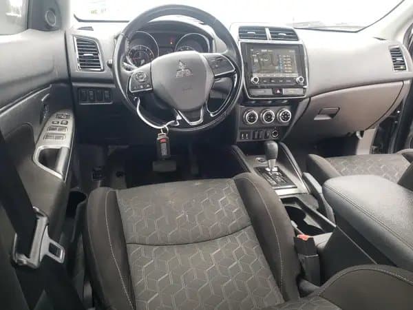 Mitsubishi Outlander 2020