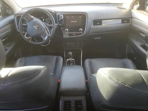Mitsubishi Outlander 2020