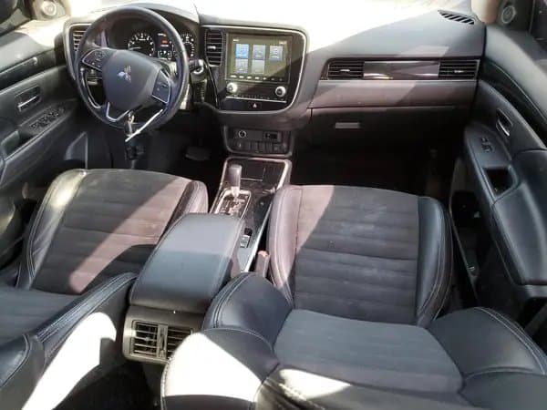 Mitsubishi Outlander 2020