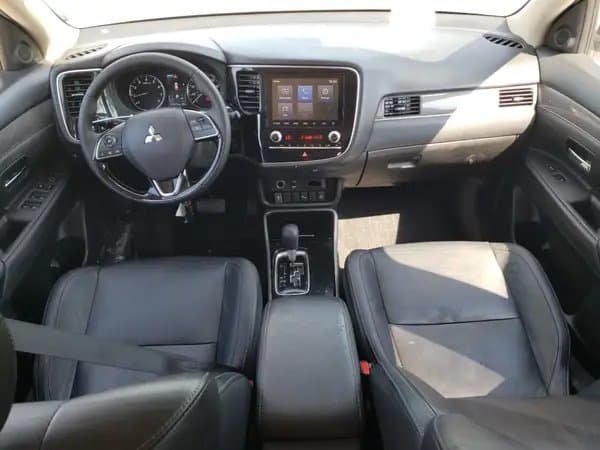 Mitsubishi Outlander 2020
