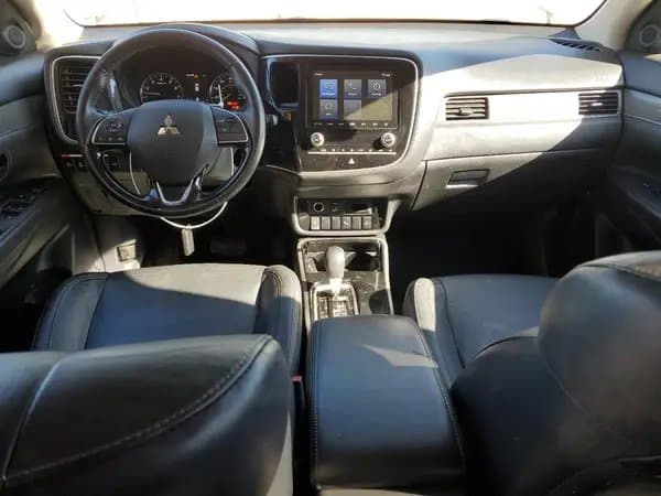 Mitsubishi Outlander 2020