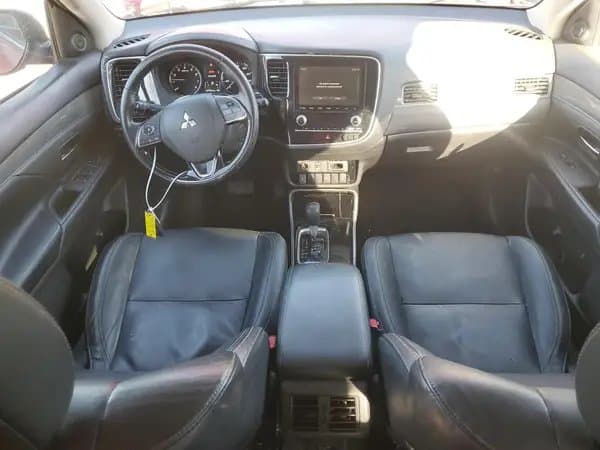Mitsubishi Outlander 2020
