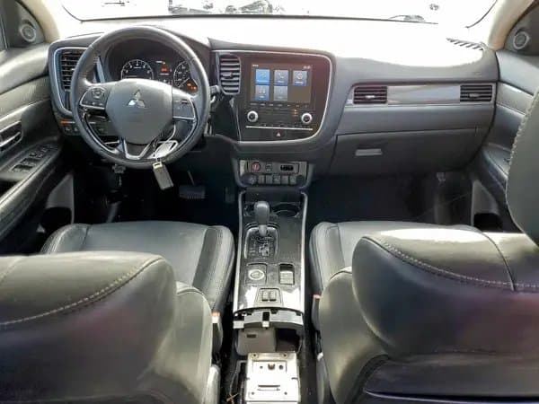 Mitsubishi Outlander 2020