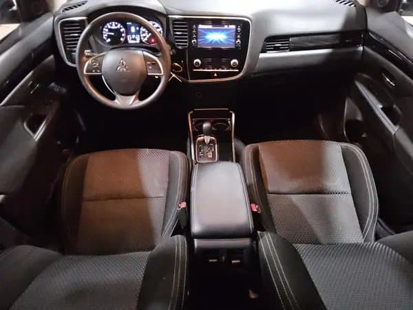 Mitsubishi Outlander 2020