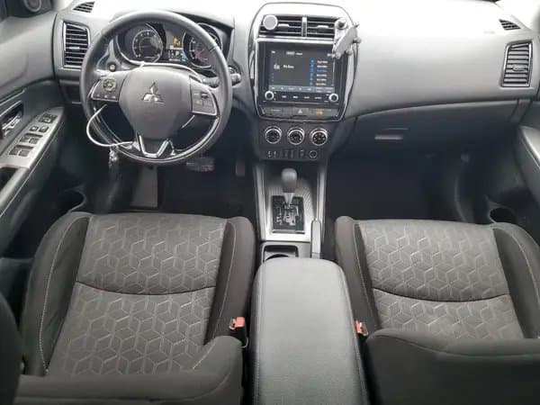 Mitsubishi Outlander 2021