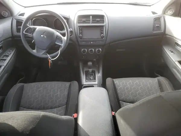 Mitsubishi Outlander 2021