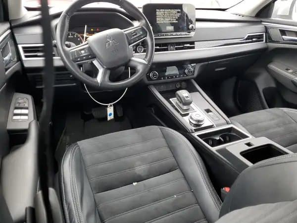 Mitsubishi Outlander 2022