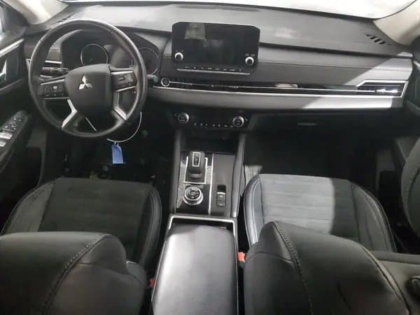Mitsubishi Outlander 2022