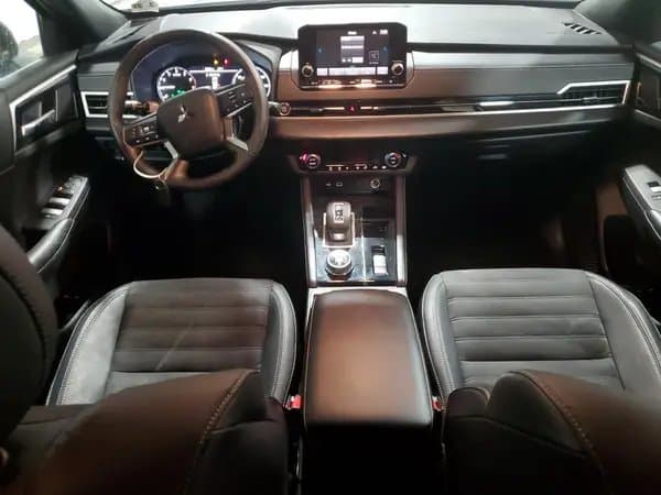 Mitsubishi Outlander 2022