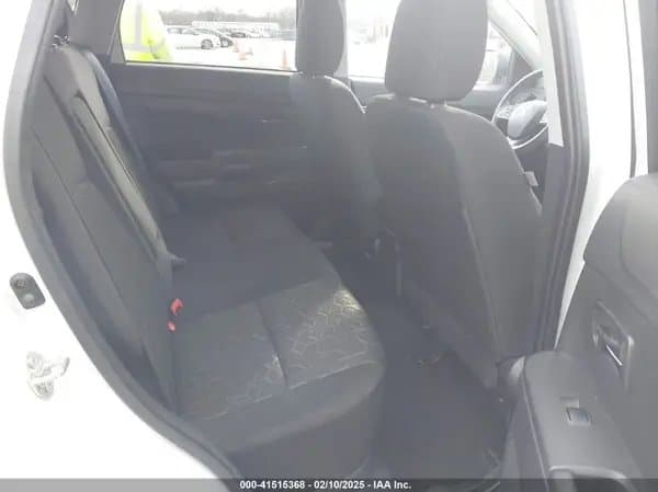 Mitsubishi Outlander 2023
