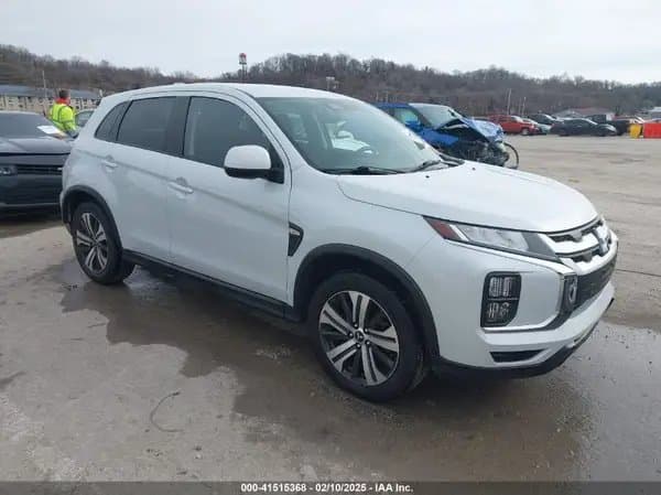 Mitsubishi Outlander 2023
