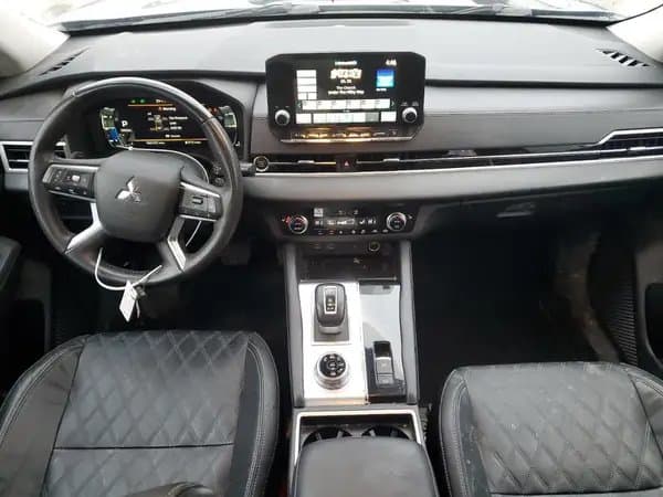 Mitsubishi Outlander 2023
