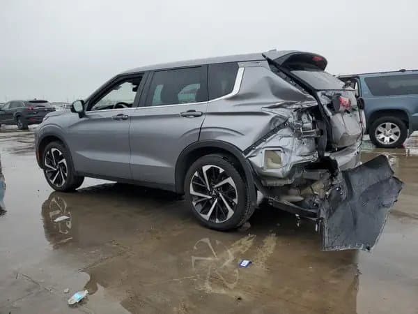 Mitsubishi Outlander 2023