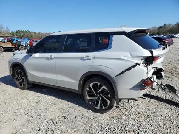Mitsubishi Outlander 2023