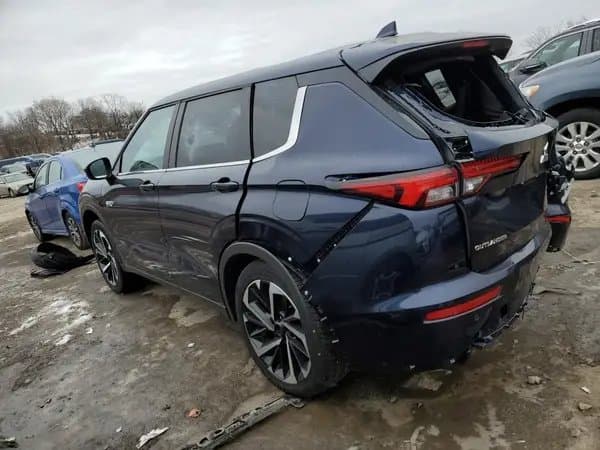 Mitsubishi Outlander 2023