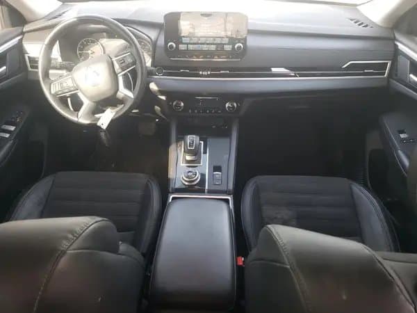 Mitsubishi Outlander 2023