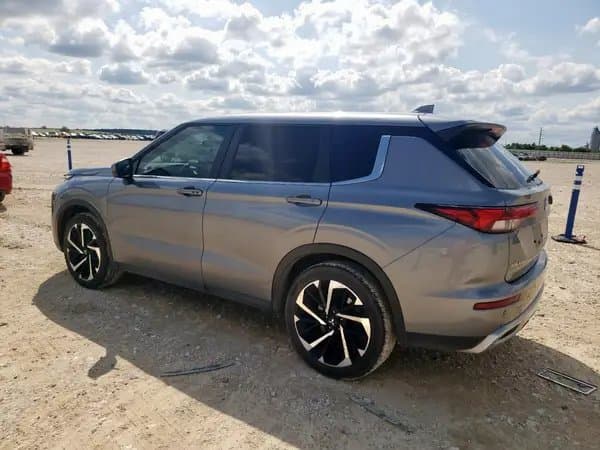 Mitsubishi Outlander 2023