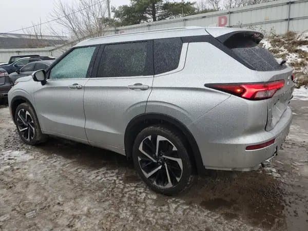 Mitsubishi Outlander 2024
