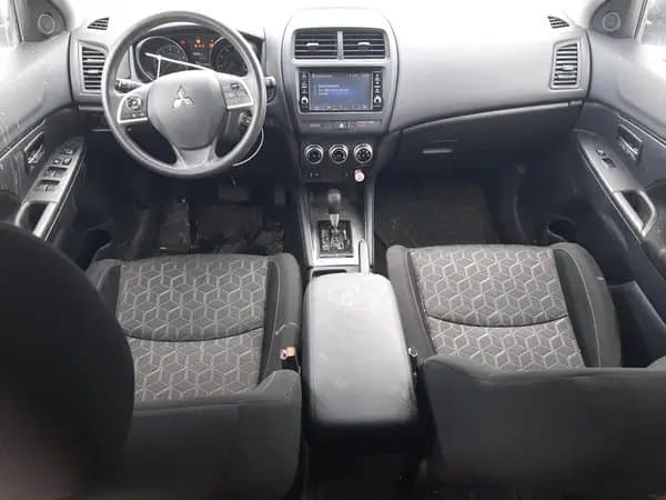 Mitsubishi Outlander 2024