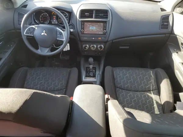 Mitsubishi Outlander 2024