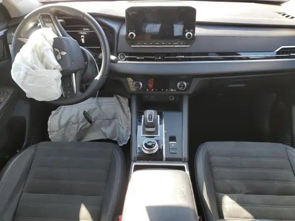 Mitsubishi Outlander 2024