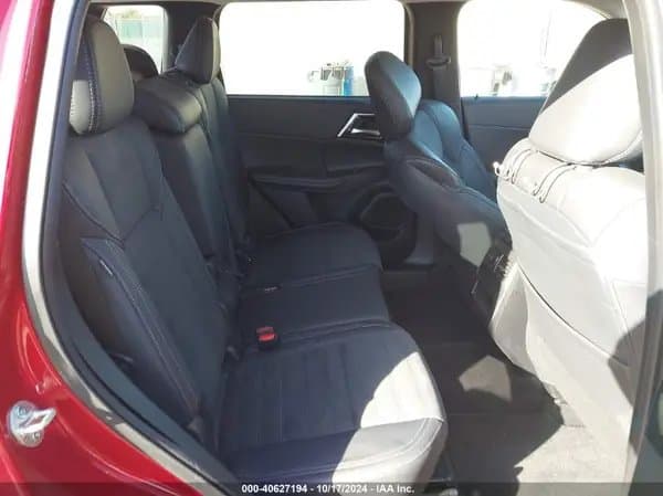 Mitsubishi Outlander 2024