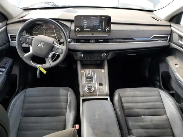 Mitsubishi Outlander 2024