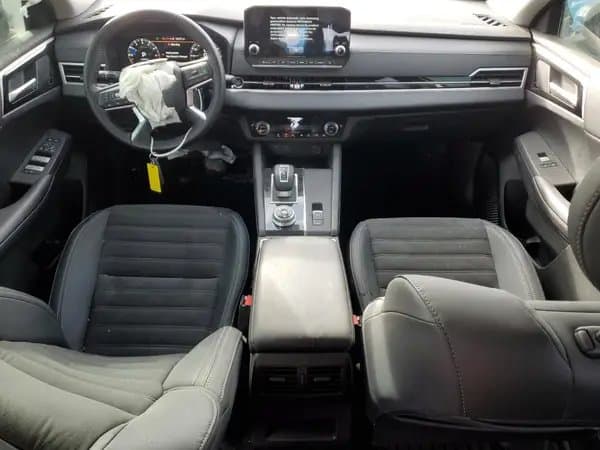 Mitsubishi Outlander 2024