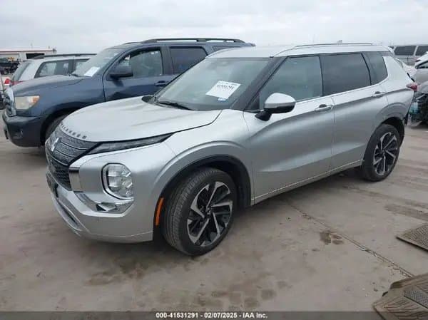 Mitsubishi Outlander 2024