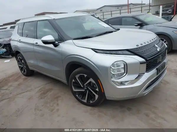 Mitsubishi Outlander 2024