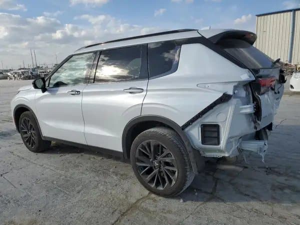 Mitsubishi Outlander 2024