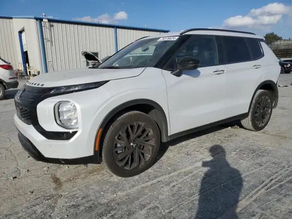 Mitsubishi Outlander 2024