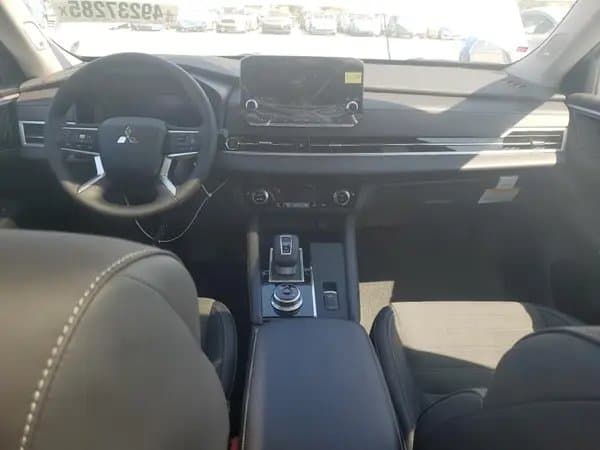 Mitsubishi Outlander 2024