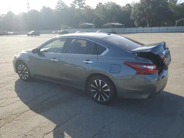 Nissan Altima 2018