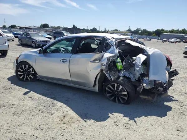 Nissan Altima 2018