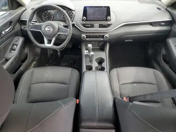 Nissan Altima 2019
