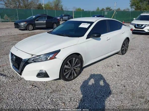 Nissan Altima 2019