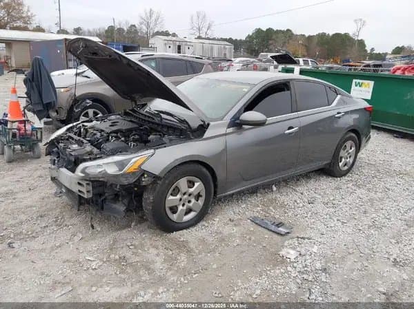 Nissan Altima 2019