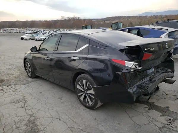 Nissan Altima 2019