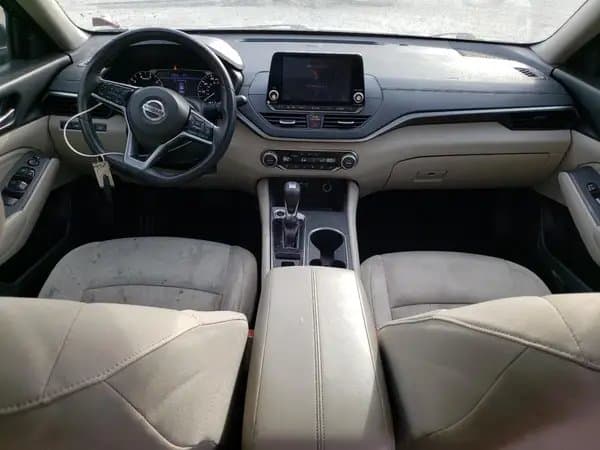 Nissan Altima 2019