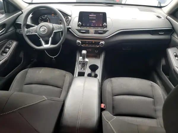 Nissan Altima 2019